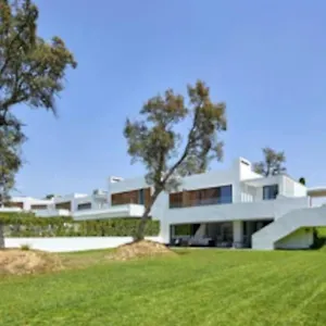 https://camiral-golf-and-wellness-luxury-villa.topcostabravahotels.com